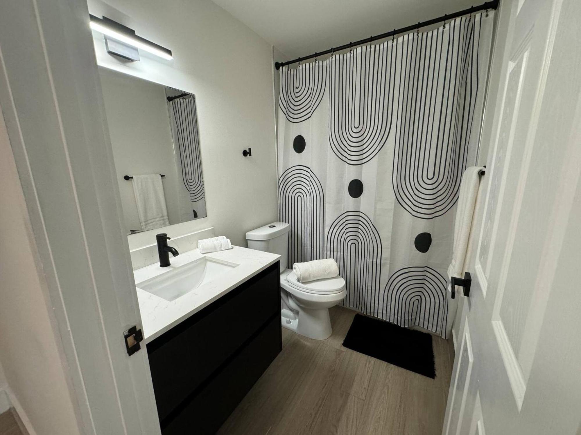 Elegance Meets Design: Modern District *