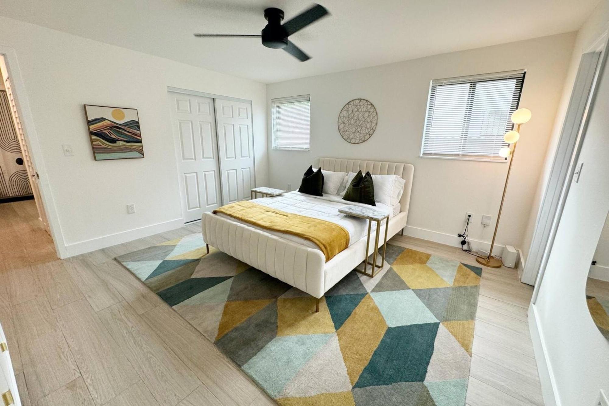 Apartment Elegance Meets Design: Modern District *