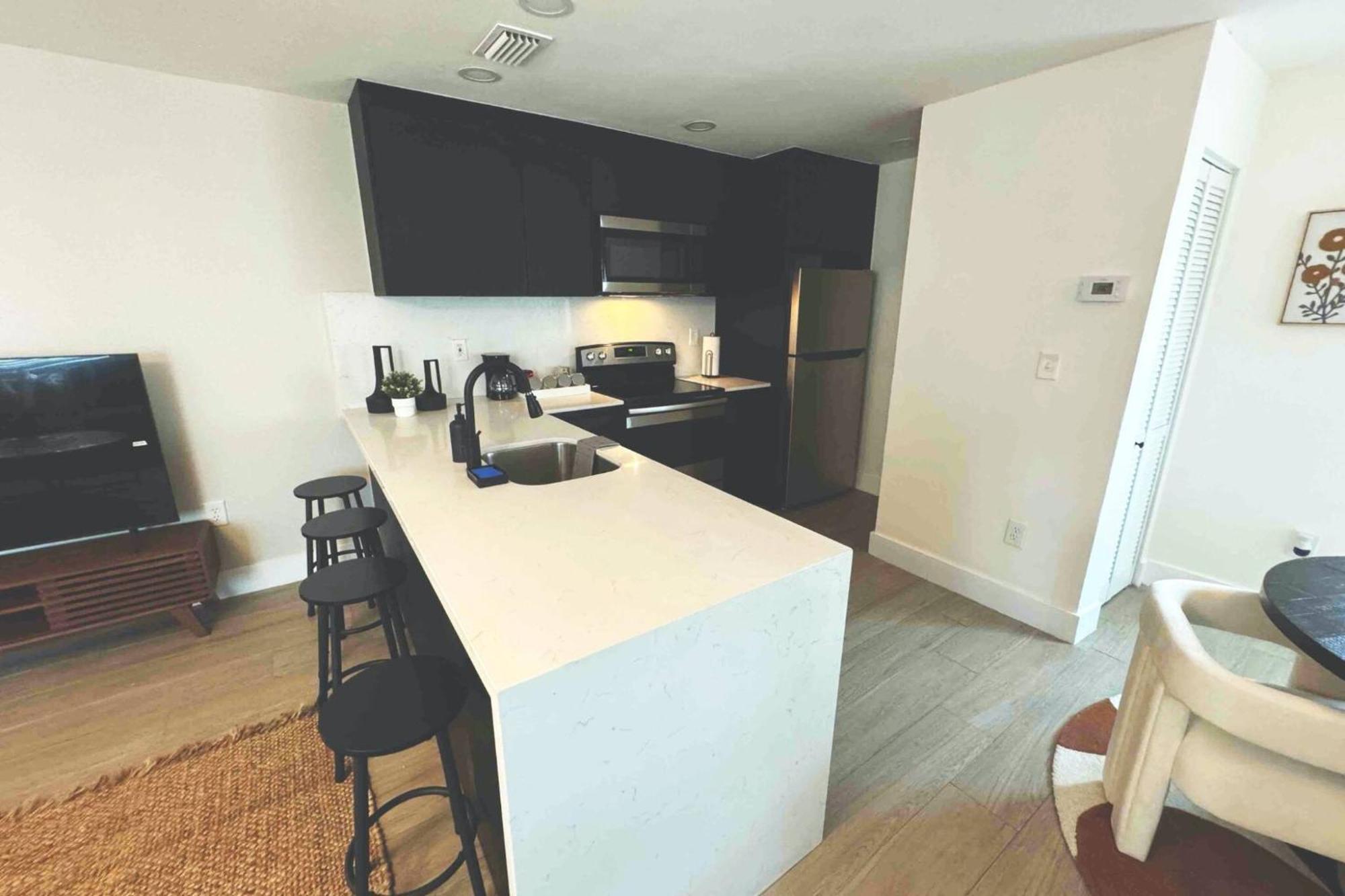 Elegance Meets Design: Modern District * Miami